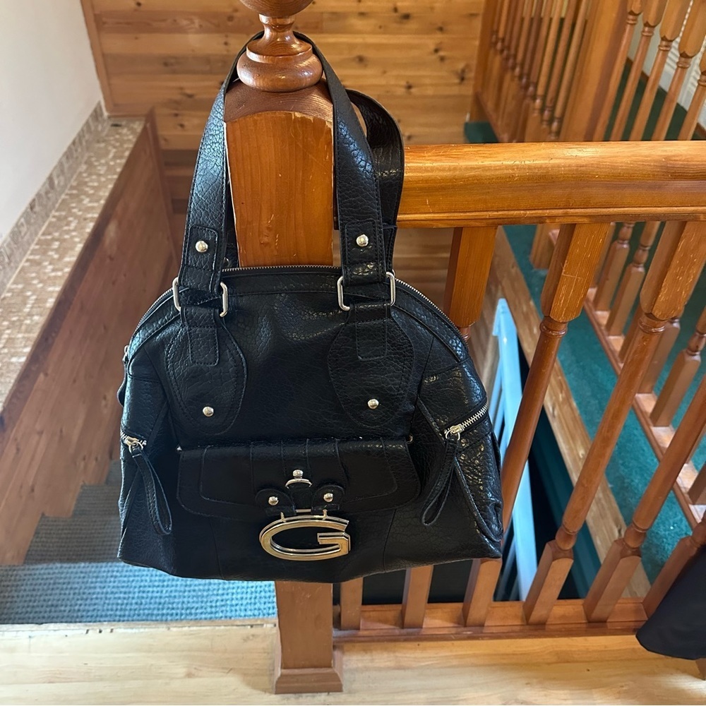 Guss. Women’s Leathers  Black Color Preowned